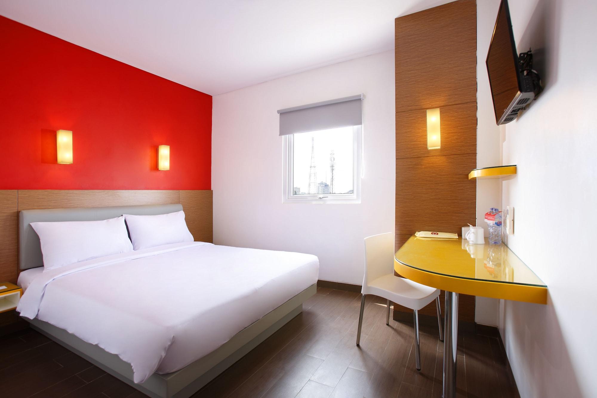 Amaris Hotel Palembang Exterior photo