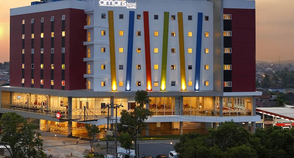 Amaris Hotel Palembang Exterior photo
